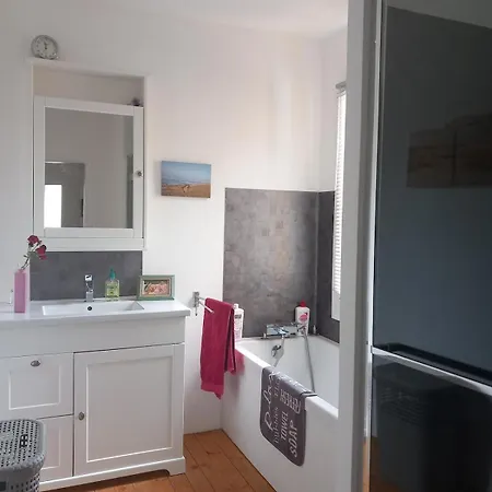 Holiday home Jolie Maison Au Bord De L' Ocean Les Sables-d'Olonne